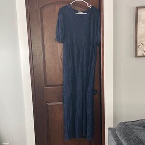 tea n rose Navy Lace Maxi Dress